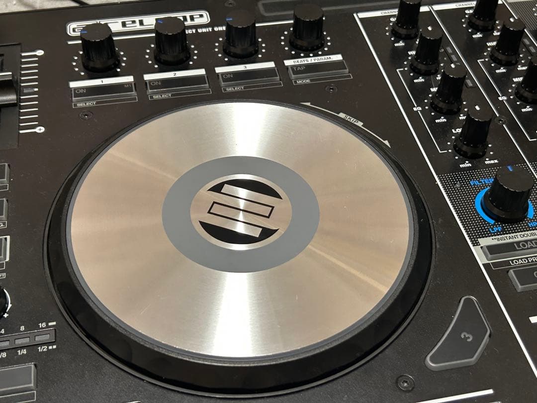 Reloop MIXON4 DJコントローラー