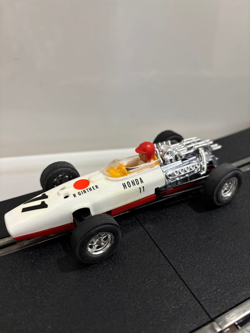 スロットカー　REPROTEC葉巻型F1 リカラー・リペイント