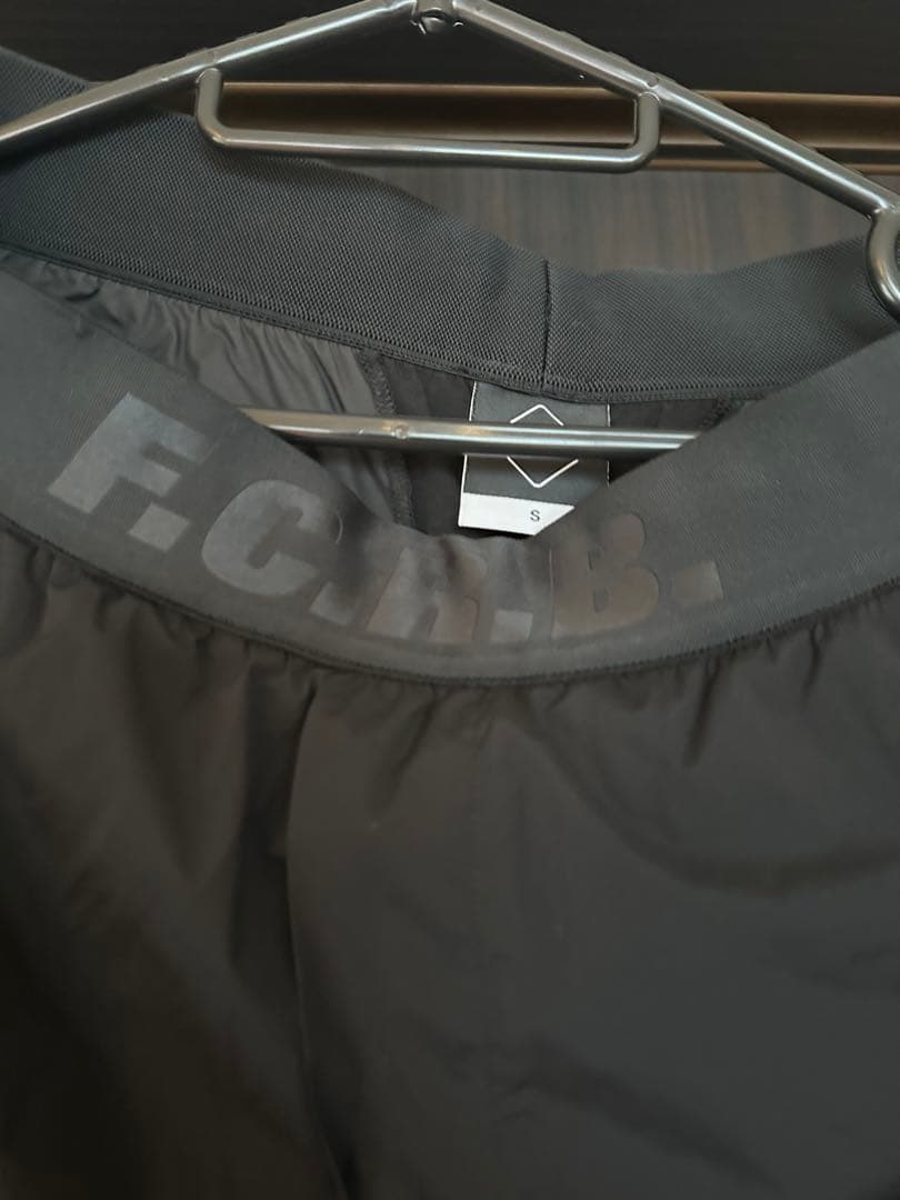 ブリストルズボン　シャカシャカ