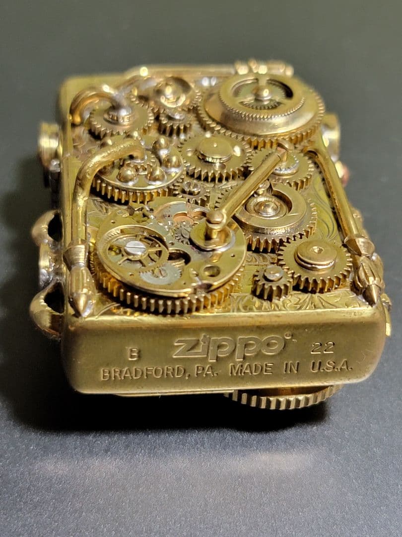 新品未使用　ジッポ　スチームパンクゴールド　唐草模様入り　zippo armor
