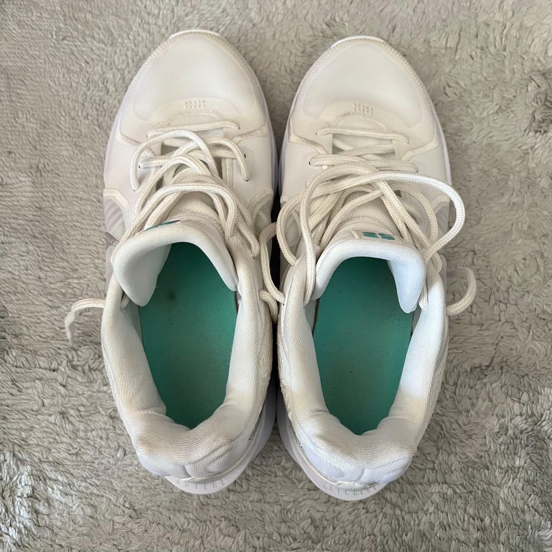 ナイキ ホワイト スニーカー