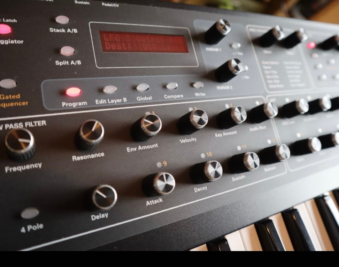 チ*ラ様 SEQUENTIAL Prophet'08 PE 61鍵シンセサイザー