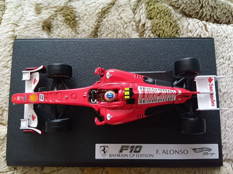 【直筆サイン】フェラーリ　F10　アロンソ　バーレーンエディション