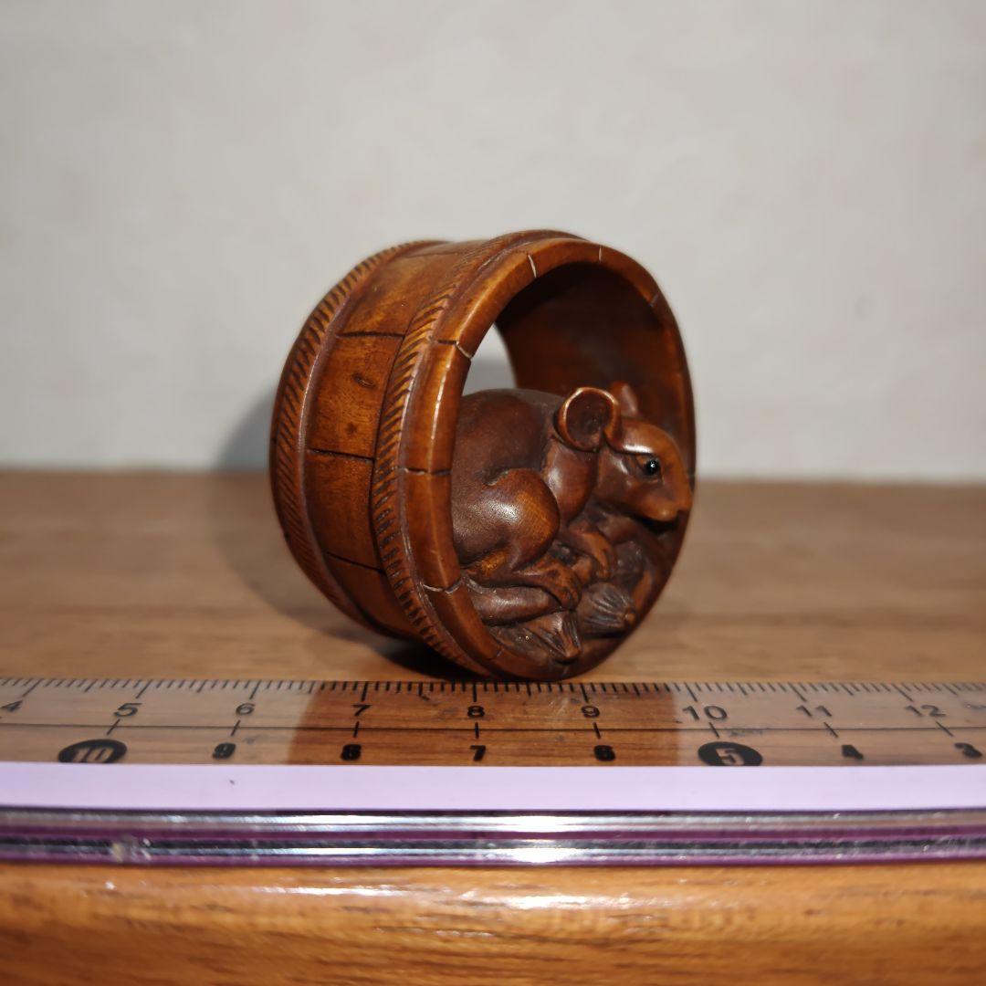 時代提物 木彫根付【樽鼠】樽直径約4cm 樽幅約2.3cm 重17ｇ福鼠 縁起物