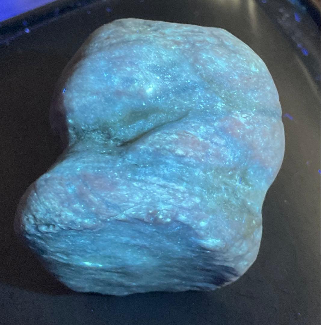 ［単結晶　青紫色］　糸魚川コランダム海石149g 糸魚川　ヒスイ　ひすい