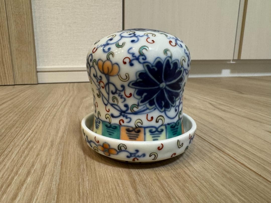 五彩蓋付き容器 花卉文様 大清光緒年製 官窯 磁器 珍品（箱付き）