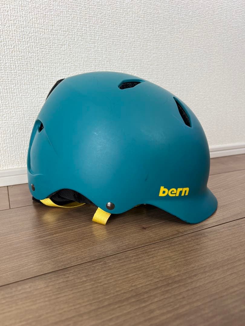 bern ウインターヘルメット　キッズM-L オールシーズン対応