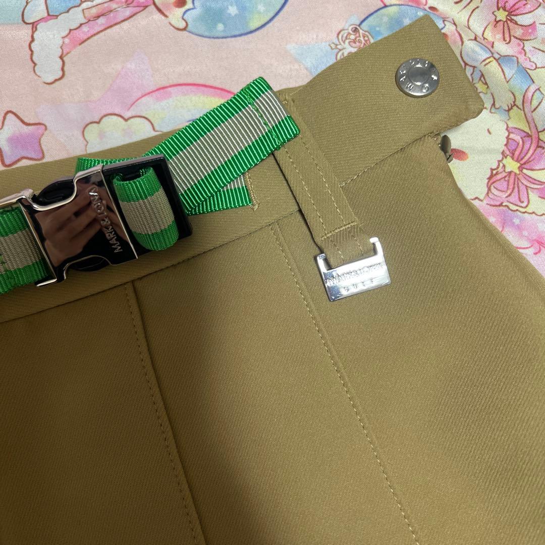 マークアンドロナ ベージュプリーツスカート　MARK&LONA スカル