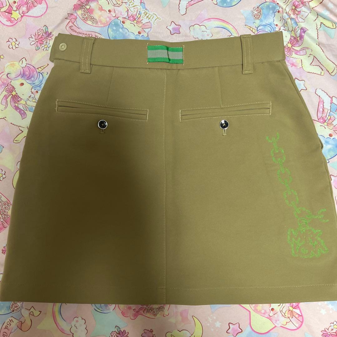 マークアンドロナ ベージュプリーツスカート　MARK&LONA スカル