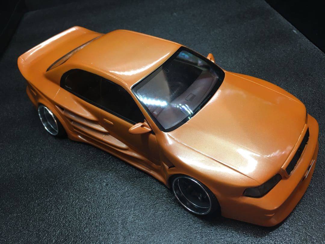 旧車プラモデル完成品アオシマクラウン１４マジェスタ