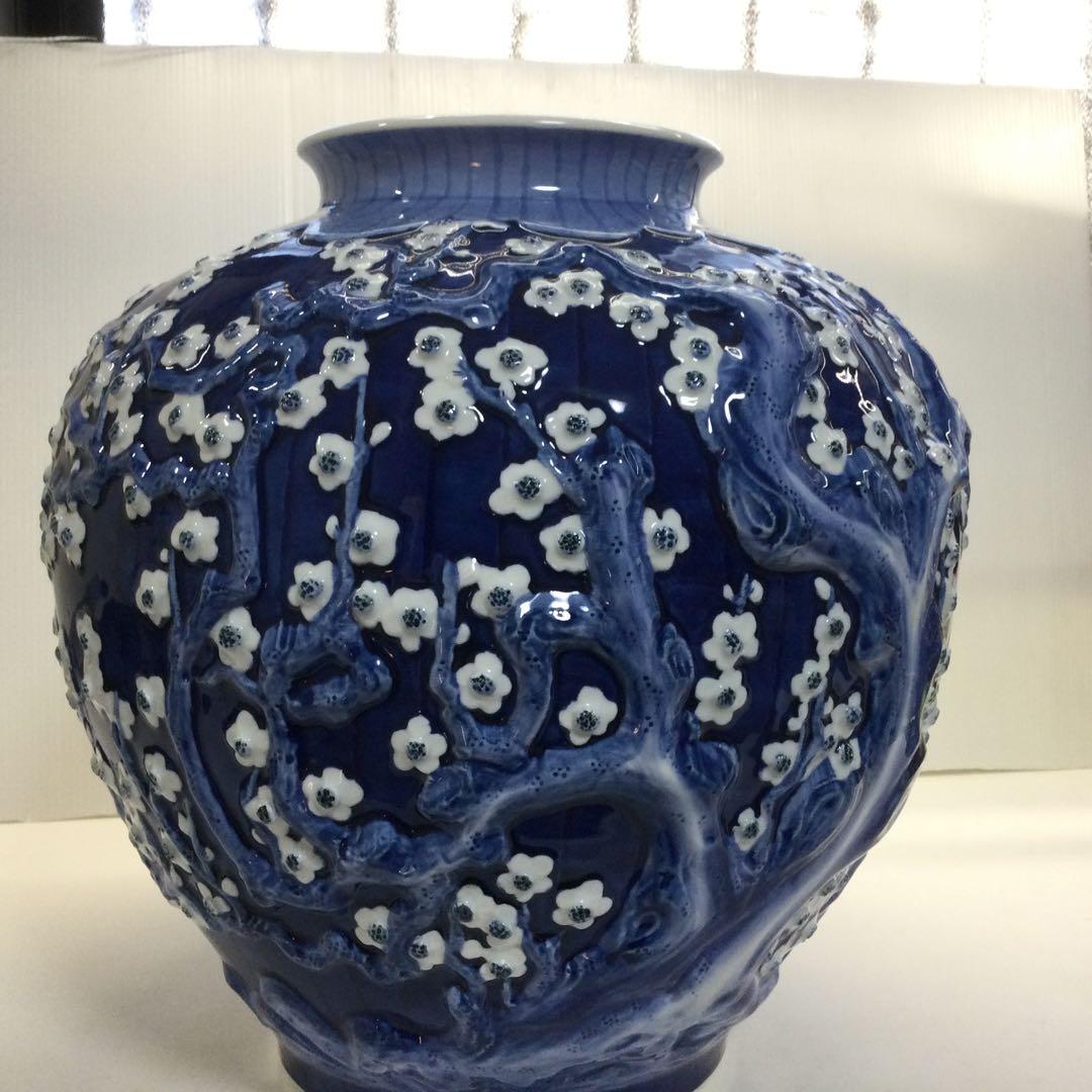 ☆値下げ！有田焼　花瓶　壺　陶器　青　白　高級感あり　昭和レトロ　緒方松右衛門？