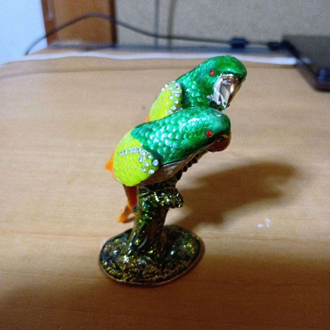 鳥の置き物