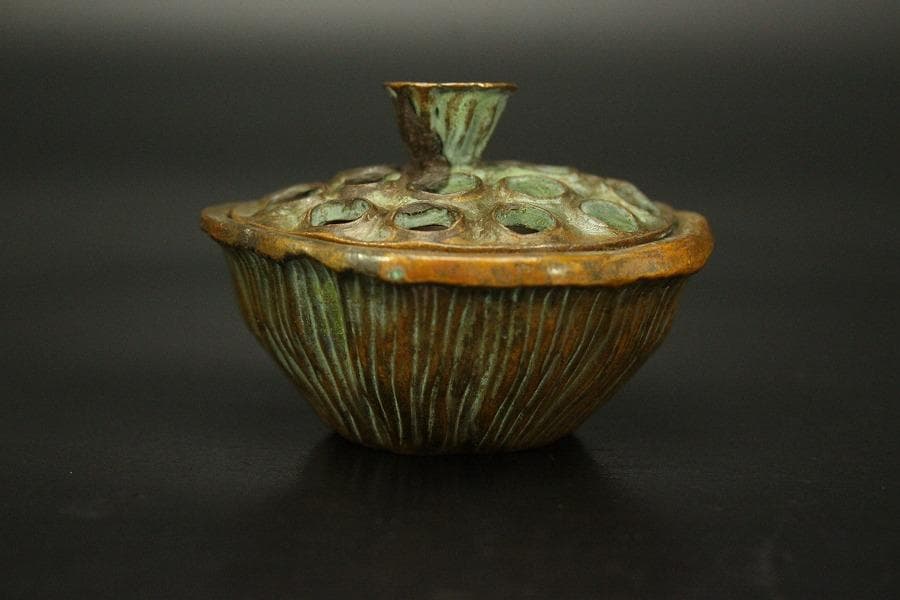 古銅 蓮形 在銘 香炉 5.8cmx5.7cm(A286)