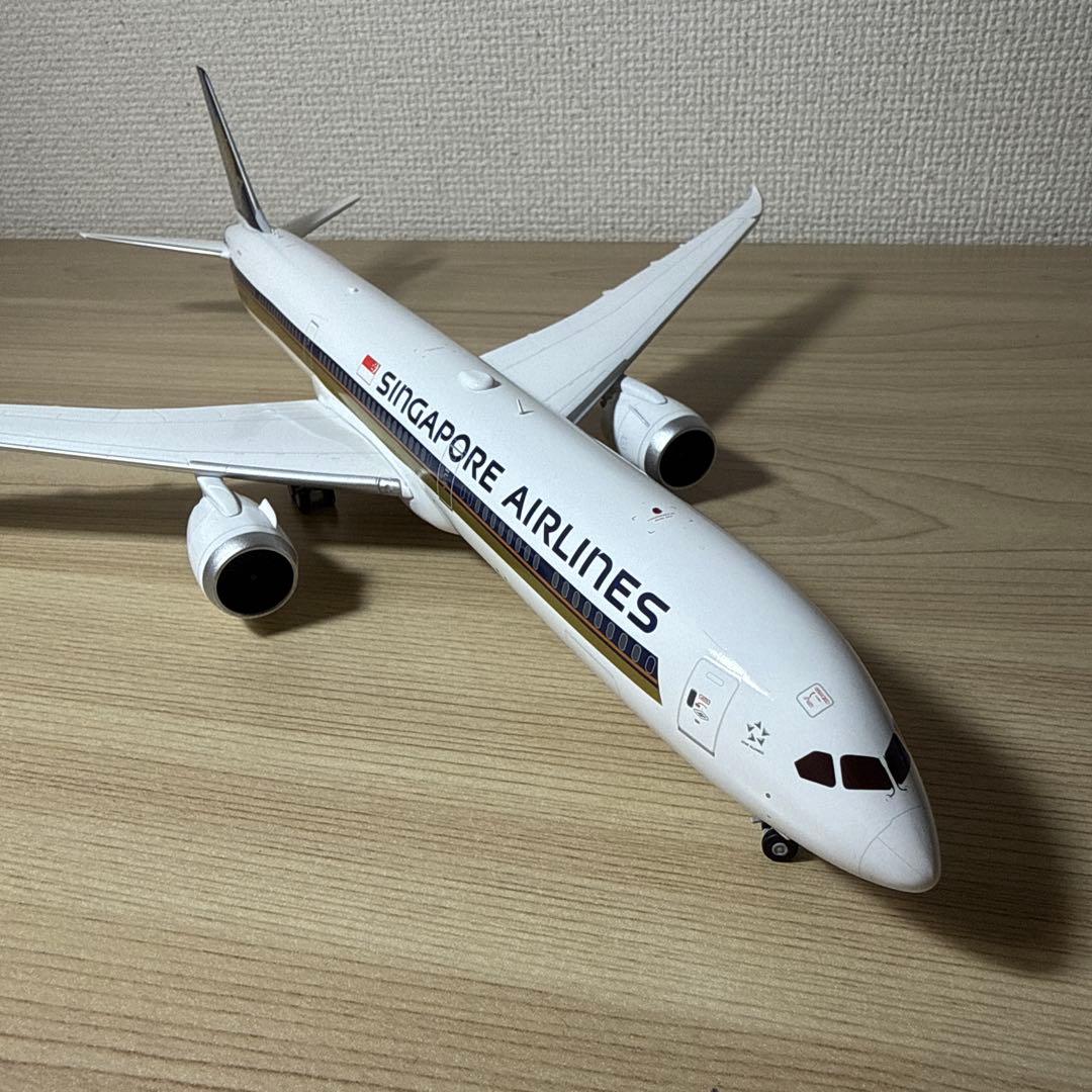 1/200 787-10 シンガポール航空