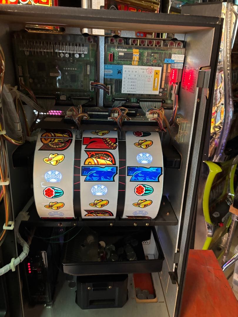 パチスロ　4号機 ネット　デカダン
