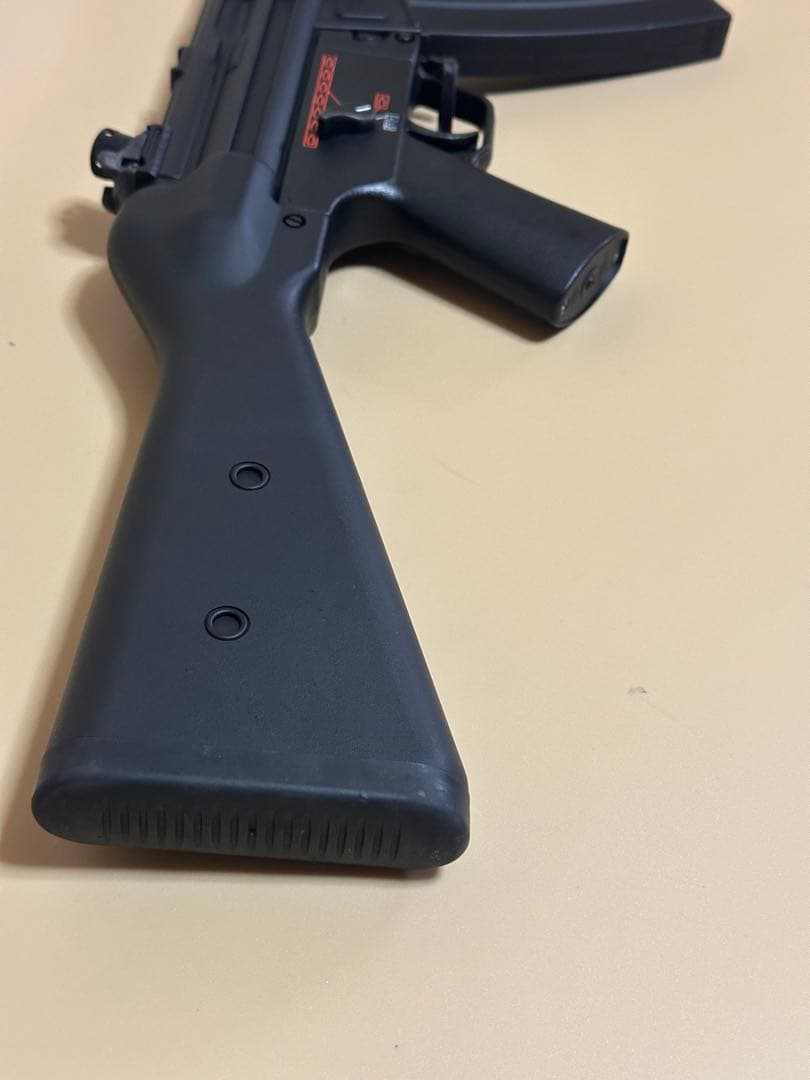 【美品】東京マルイ H＆K MP5 A4 マグ/箱/バッテリーと充電器