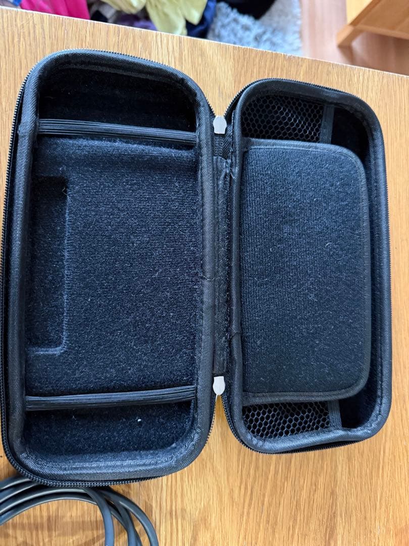 NintendoSwitch充電器セット、カセット本体入れ カセット、ジョイコン