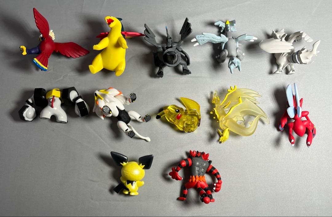 ポケモン　pokemon モンコレ　ピカチュウ　12体　まとめセット