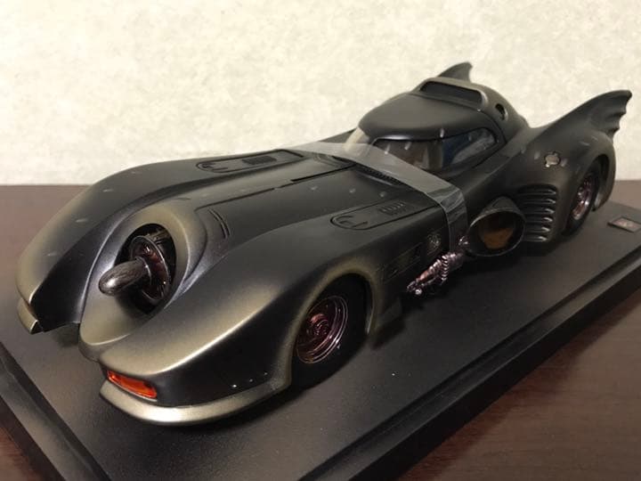 価格変更 1/18 マテル（ホットウィール）バットモービル バトルダメージ