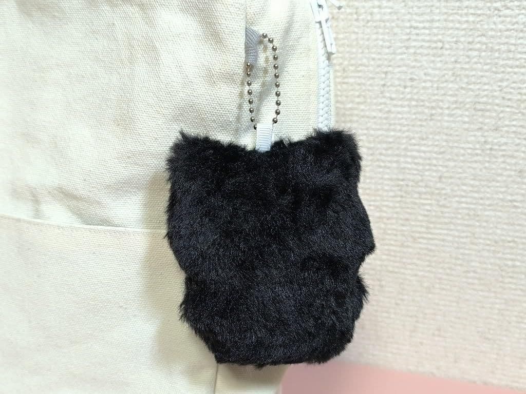 黒猫フェイクファーキーホルダー