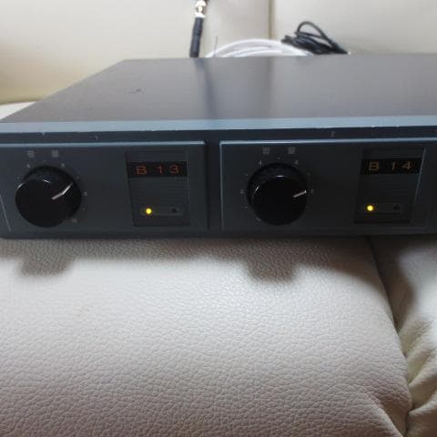 TOA WT-852 ダイバーシティワイヤレスチューナー 2チャンネル