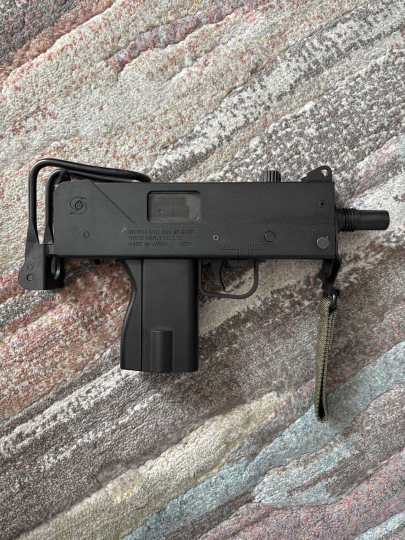 東京マルイMac 10 電動ガン サイレンサー、連射マガジン、リポバッテリー付き