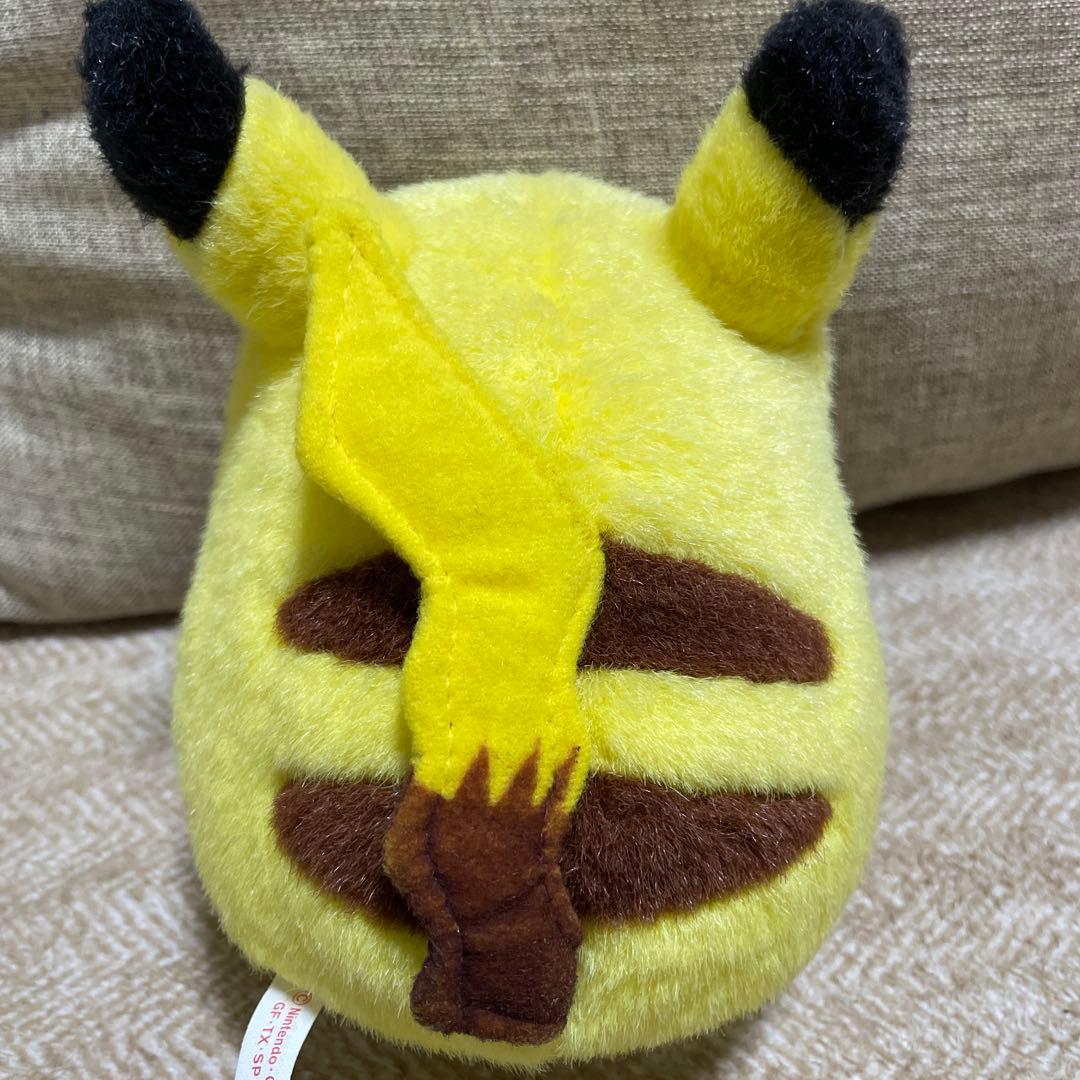 ピカチュウ　ぬいぐるみ　タカラトミー　TOMY