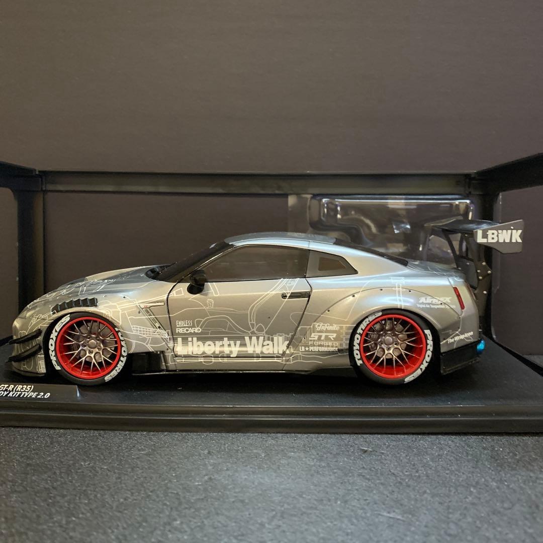85✴︎ 美品 GT-R R35 LBWK リバティウォーク 1/18ミニカー
