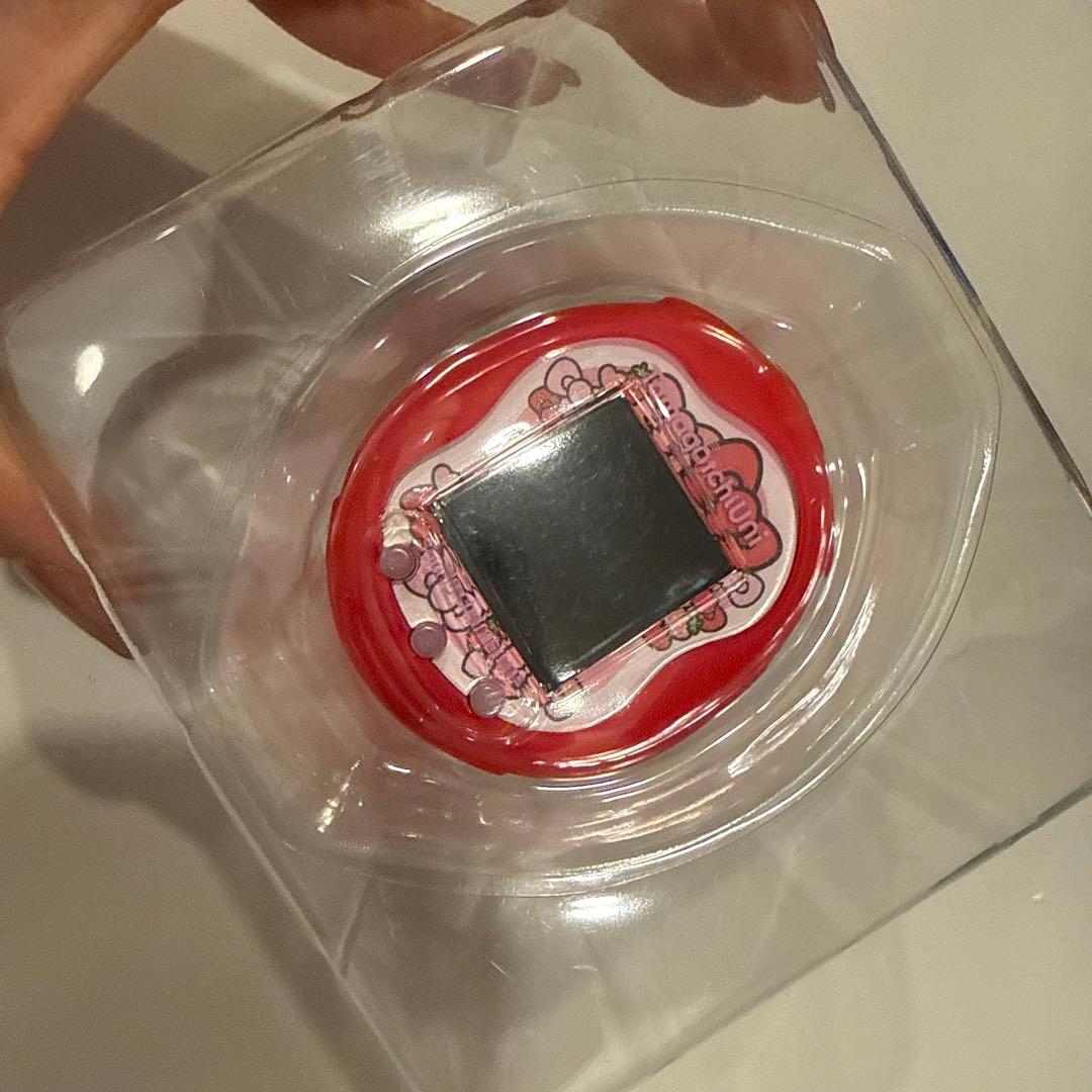 Tamagotchi Uni 赤 Sanrioキャラクター