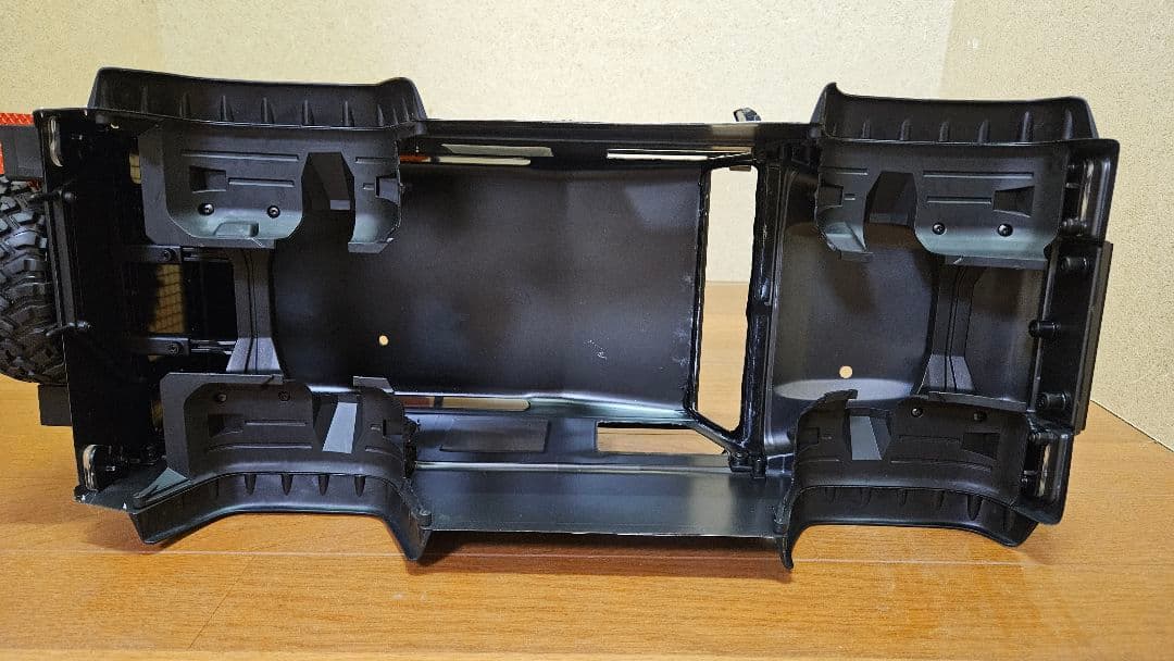 トラクサス trx4 ディフェンダー 1/10