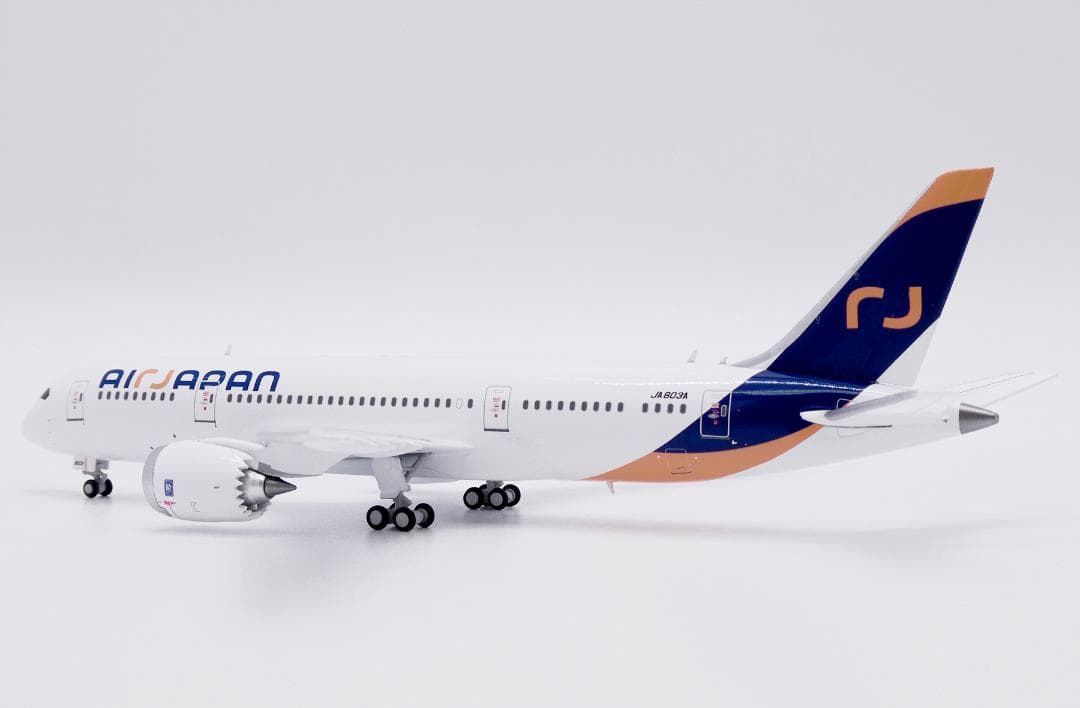エアジャパン 787-8 JA803A 1/400