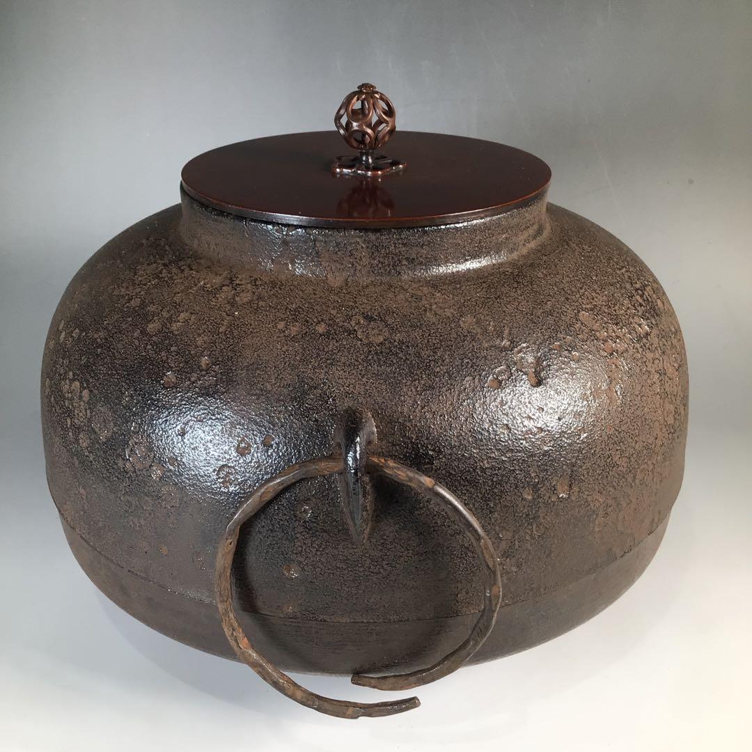 Ｎ６０２　茶釜　『釜師　金森紹栄造』『弾肌』『立口釜』　共箱　茶道具
