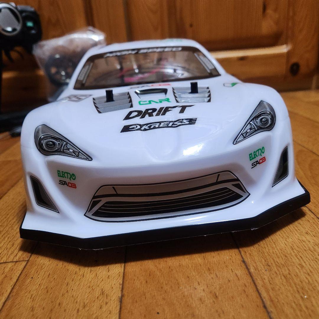 タミヤ ドリフト ラジコン フルセット　TT01　白　86　　　　　　tt02