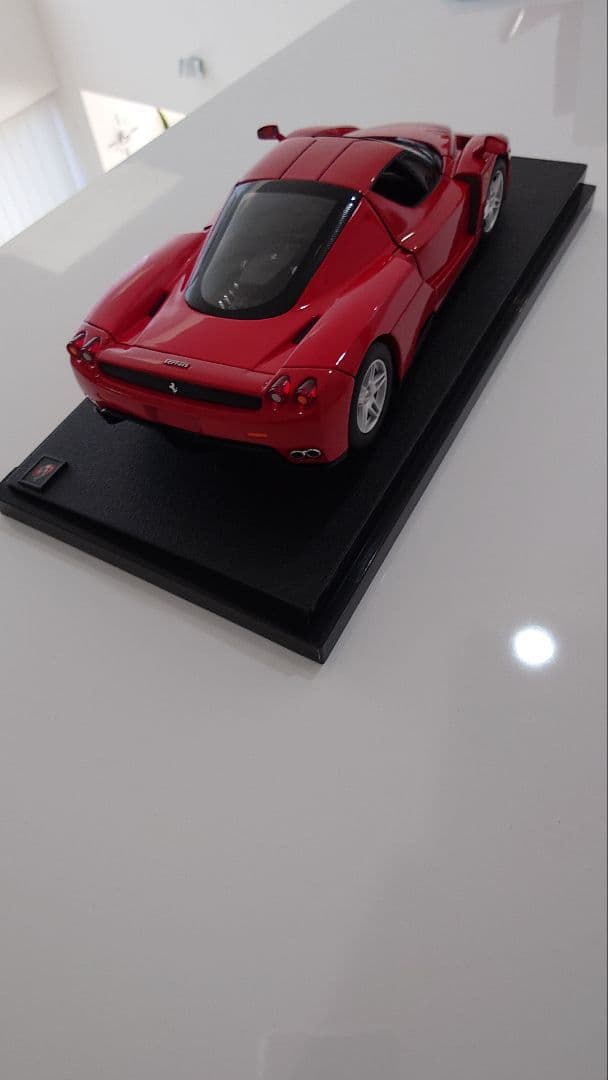 エンツォ フェラーリ 1/18 【Hot Wheels】