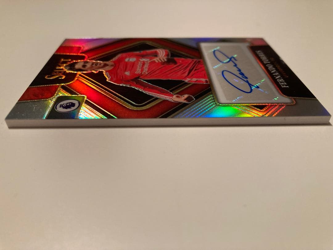 2022-23 直筆サイン Panini Select トーレス リバプール