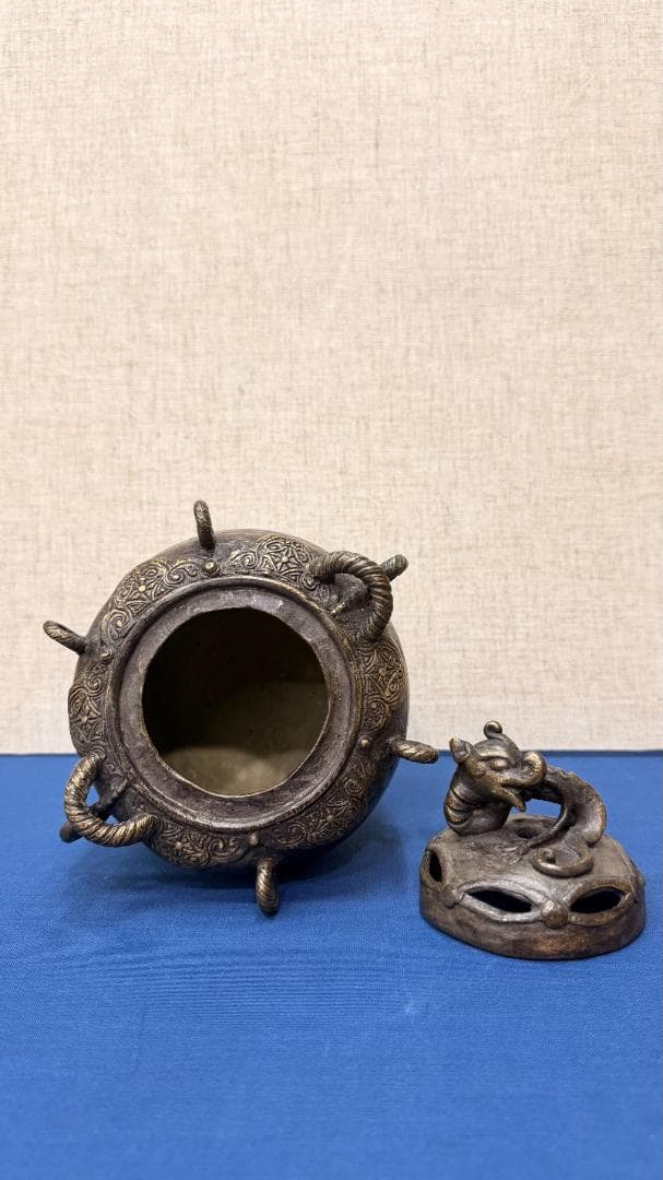 龍装飾の青銅香炉／鋳物工芸／古色仕上げ雅趣ある佇まい 仏具 高さ21 × 幅14