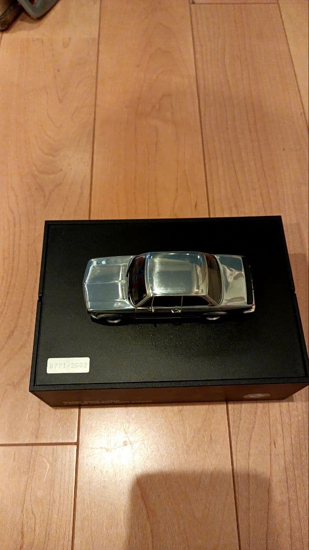  2002 ミニカー 1/43 シルバー 2012年製