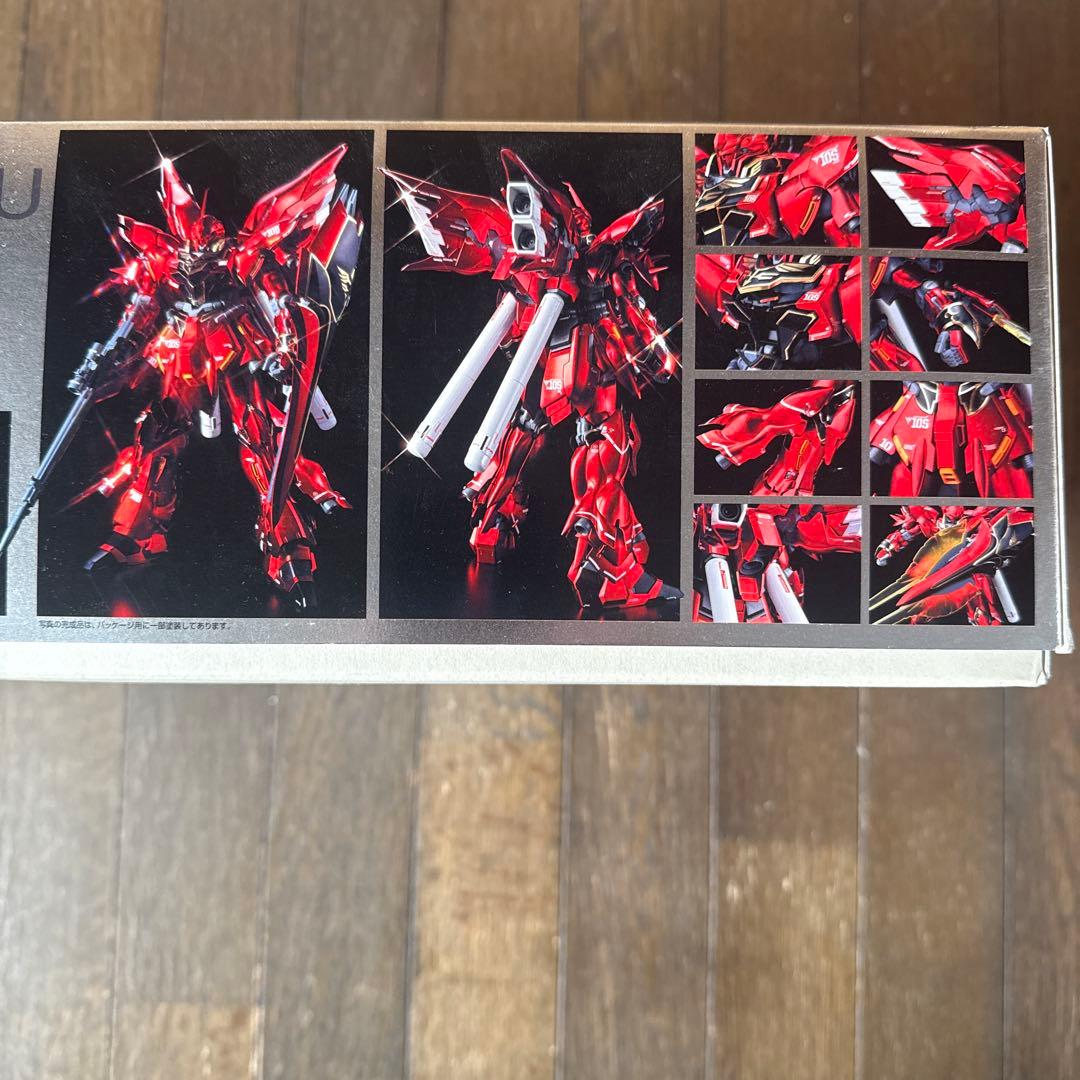 バンダイ1/100 MGシナンジュVer.Kaチタニウムフィニッシュ