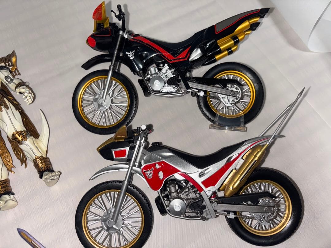 真骨彫 仮面ライダークウガ 7体&トライチェイサー＆ビートチェイサー セット売り