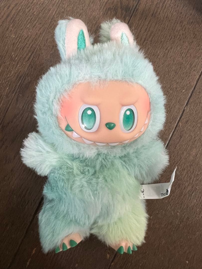 新品　Labubu ビッグイントエナジー 4体セット