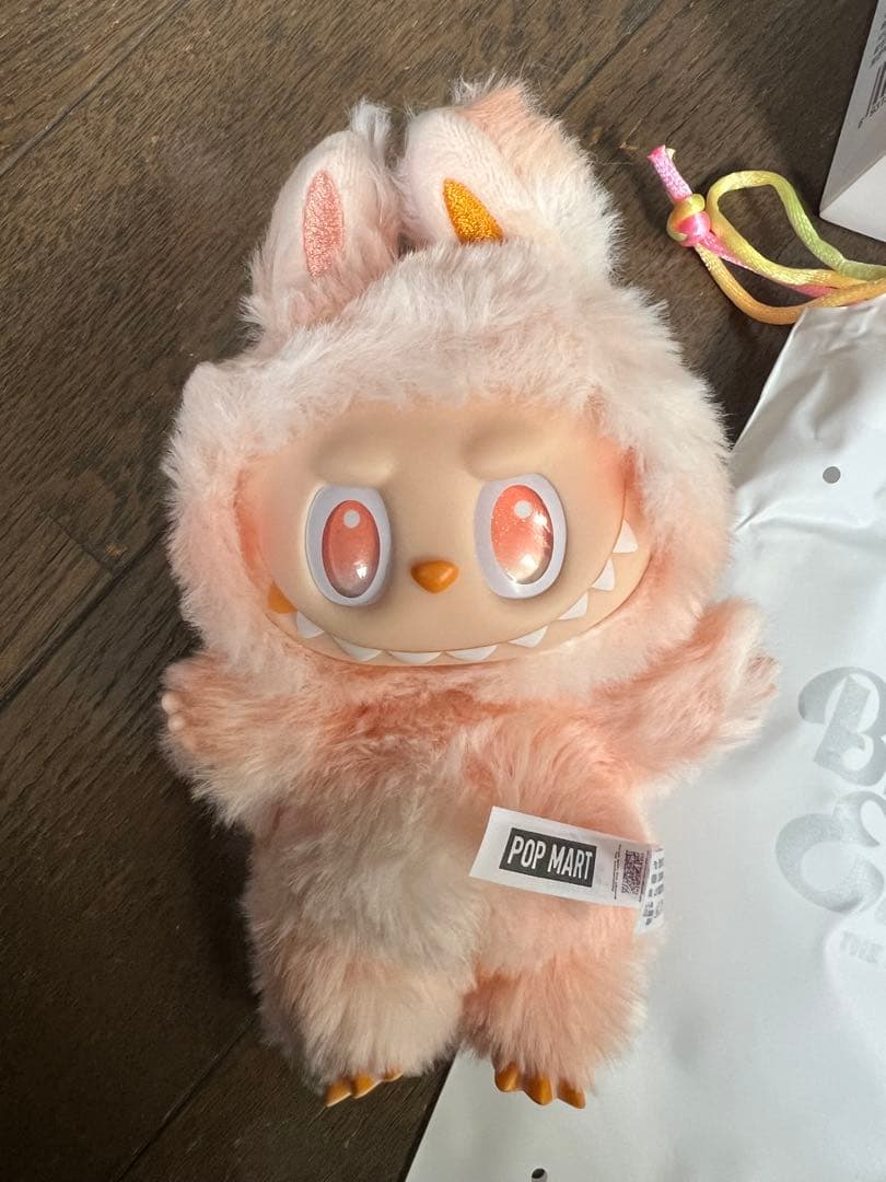新品　Labubu ビッグイントエナジー 4体セット