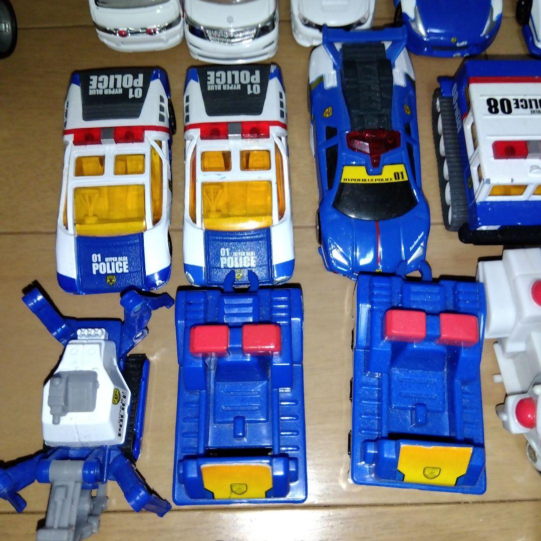 ハイパーブルーポリス　01号＆03号＆ガードナー＆キッズ16体＆ミニカー34台