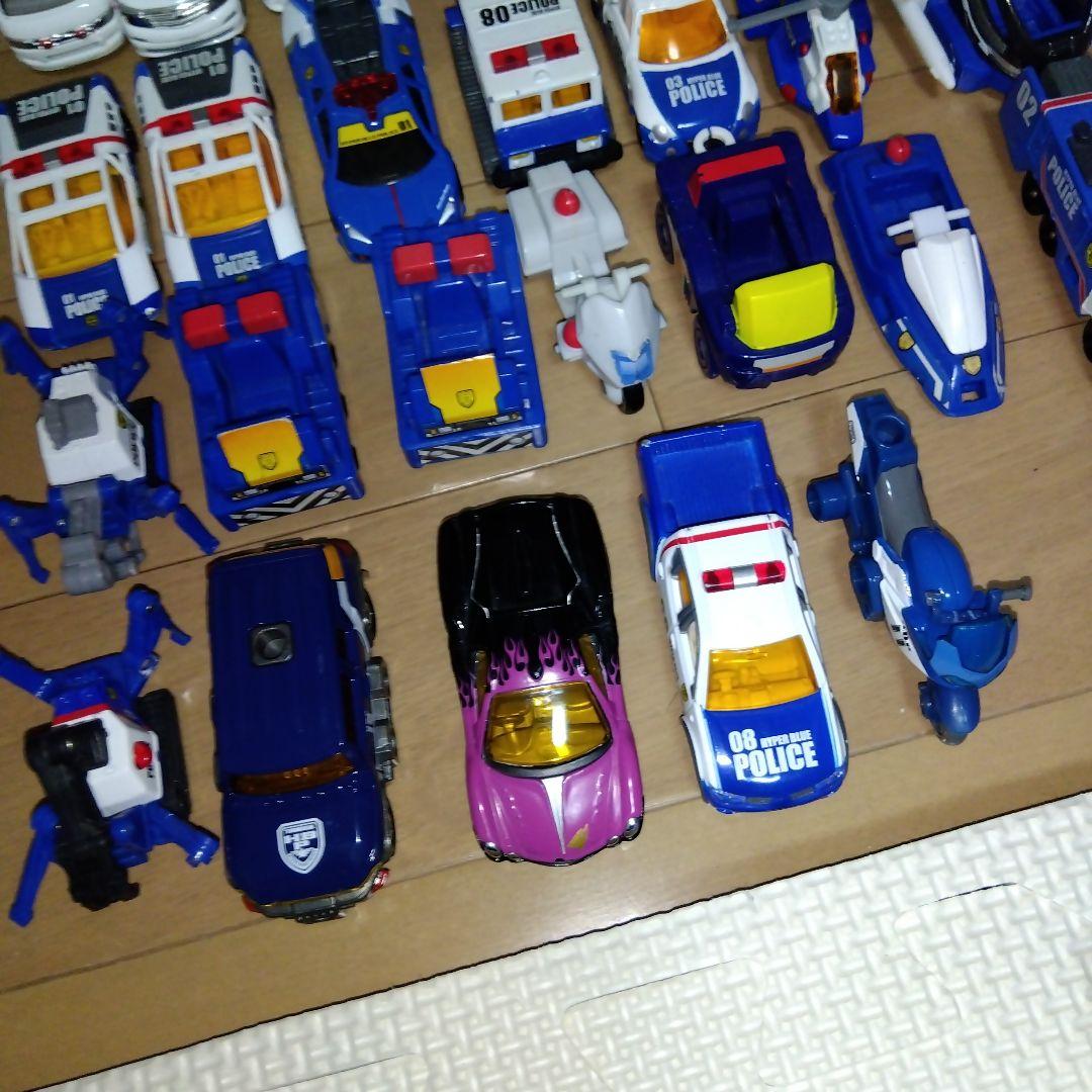 ハイパーブルーポリス　01号＆03号＆ガードナー＆キッズ16体＆ミニカー34台
