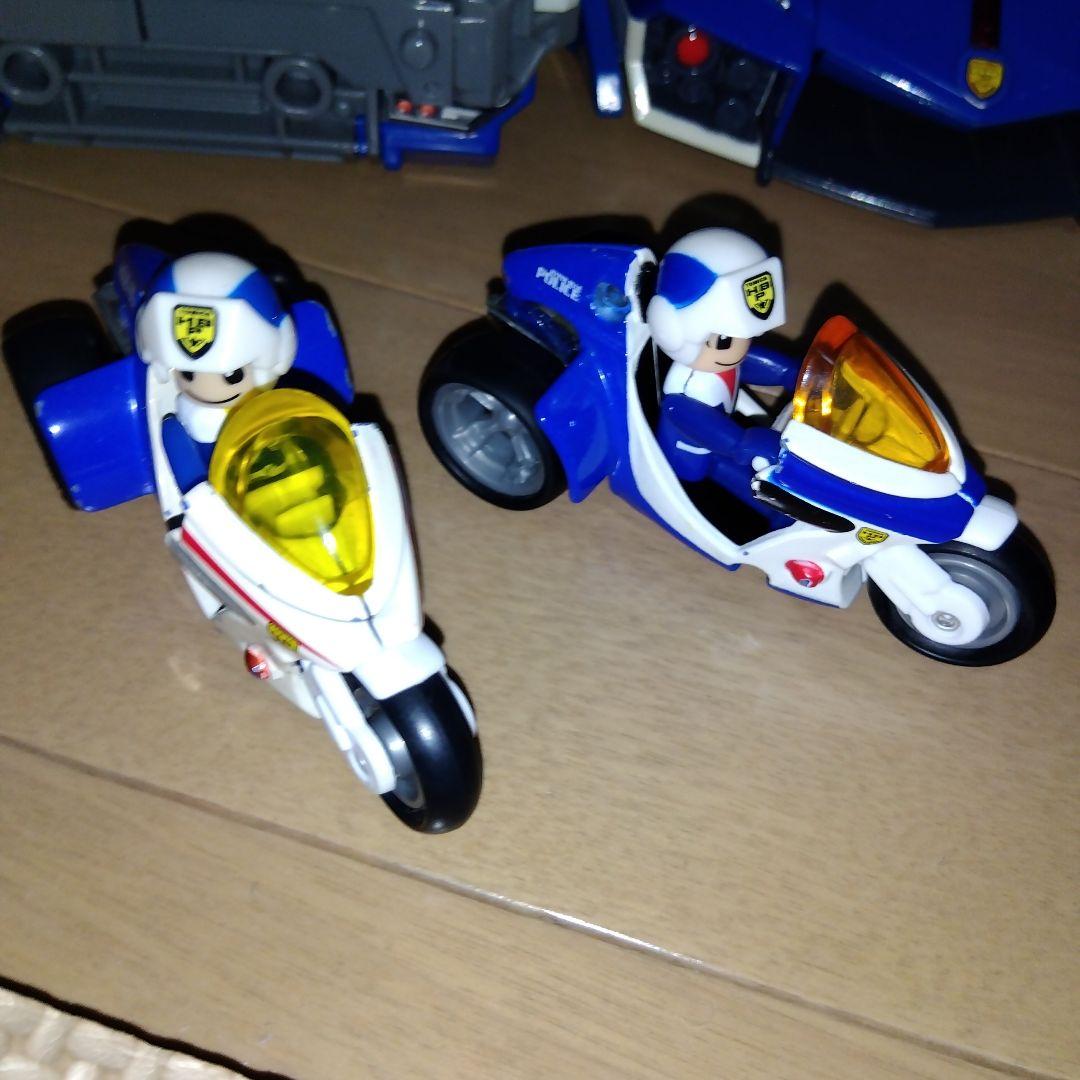 ハイパーブルーポリス　01号＆03号＆ガードナー＆キッズ16体＆ミニカー34台