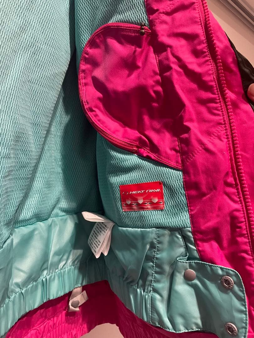 DESCENTE スキーウェア　スノボ　ピンク　新品未使用　レディース　セット