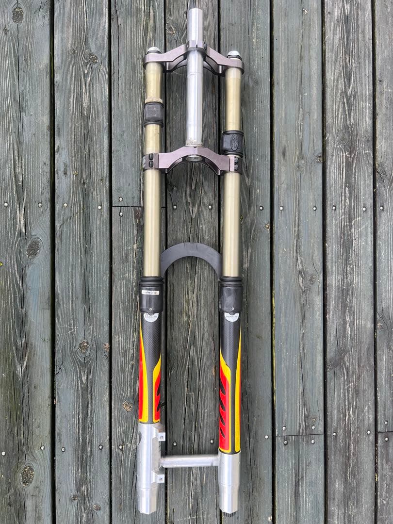 Manitou Xvert サスペンションフォーク