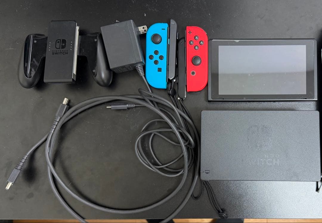 Nintendo Switch 本体 青と赤のJoy-Con