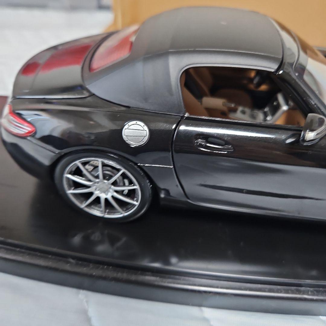 メルセデス·ベンツ SLS AMG ロードスター 黒曜石 黒 メタリック1:18