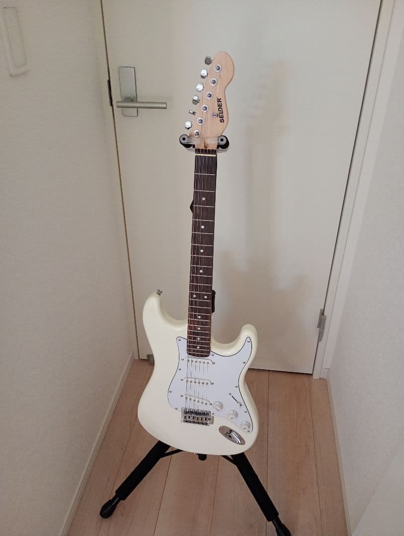 SELDER 　ストラト　セルダー　ホワイト ギター　中古　美品　新型