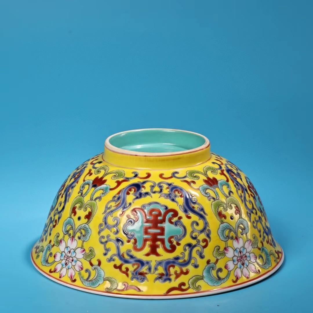 中国古美術・珍品旧蔵・七宝彩と粉彩磁器の碗・純手描き・箱付・置物・文房具・観賞皿